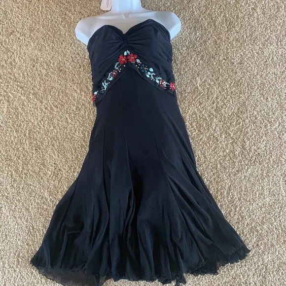 Elana Kattan Dresses | Elana Kattan Tube Top Dress; Lined, Fit And Flare. Embroidered | Color: Black/Red | Size: M | Elliebeth0203's Closet